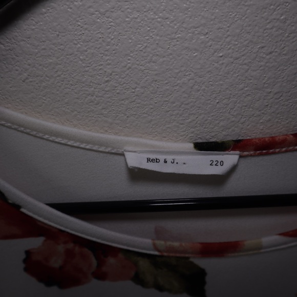 Reborn J floral shirt with flare sleeves - Picture 6 of 7